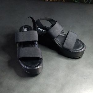 Elastic strap wedge sandal Mossimo 90s vibe